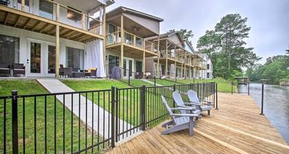 Lakefront Retreat in Lake Hamilton