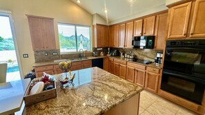 Fridge, microwave, oven, stovetop - Massive, picturesque family fun getaway w/pool, game room & trampoline (Phoenix)