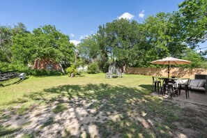 Outdoor dining - Amazing Home Closes to Everything! (Austin)