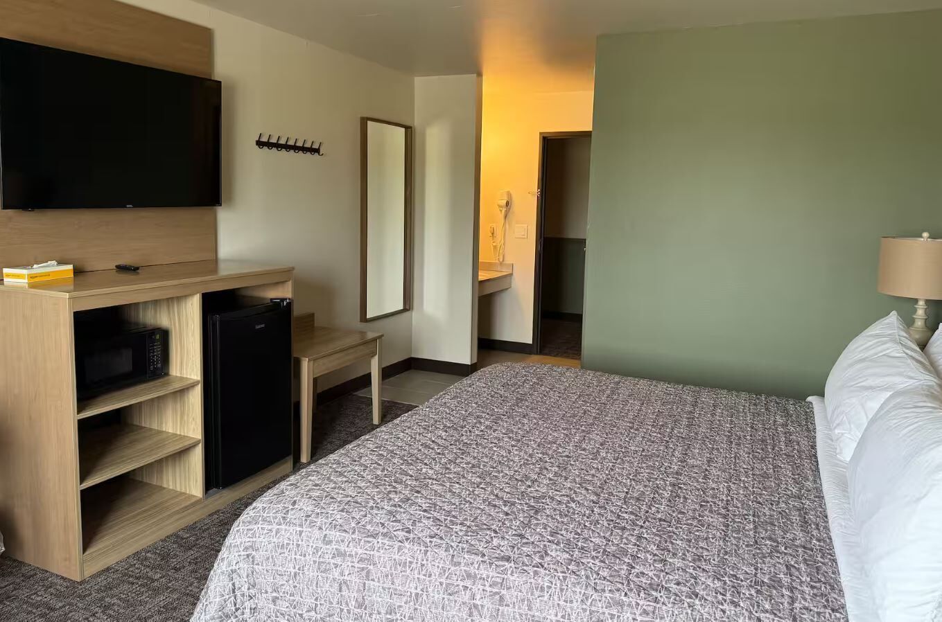 Premium bedding, memory foam beds, blackout drapes