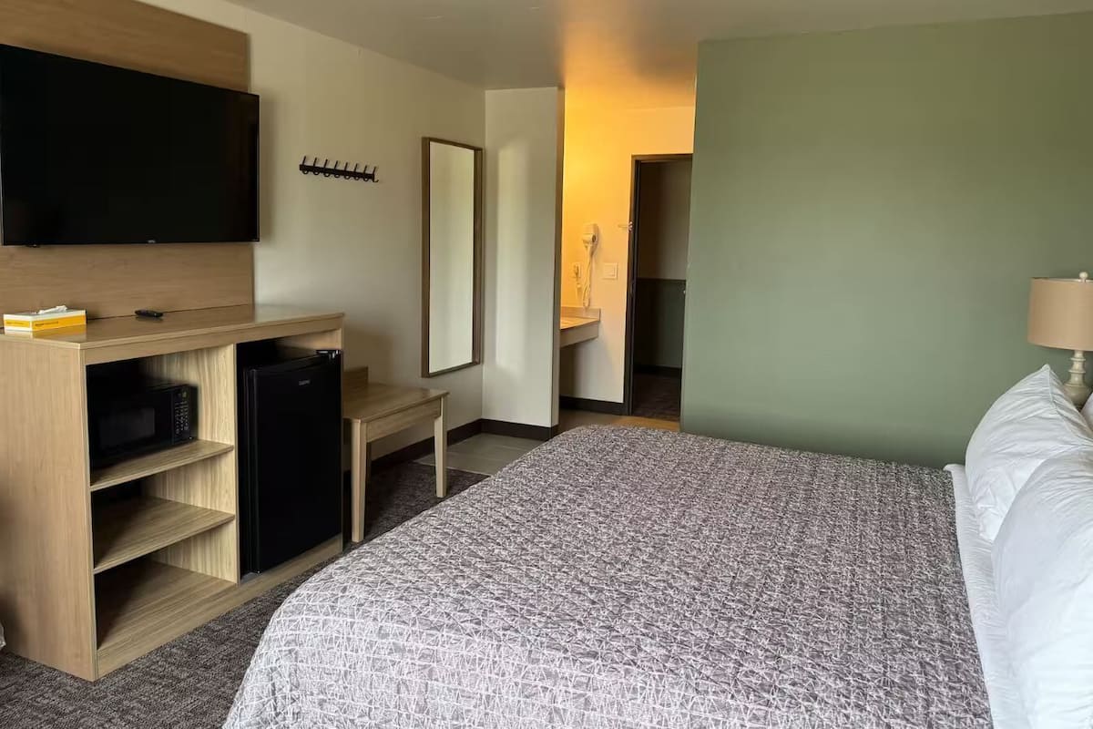 Premium bedding, memory-foam beds, blackout curtains