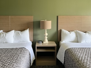 Rom – standard, 2 queensize-senger, ikke-røyk | Sengetøy av topp kvalitet, memory foam-senger og blendingsgardiner