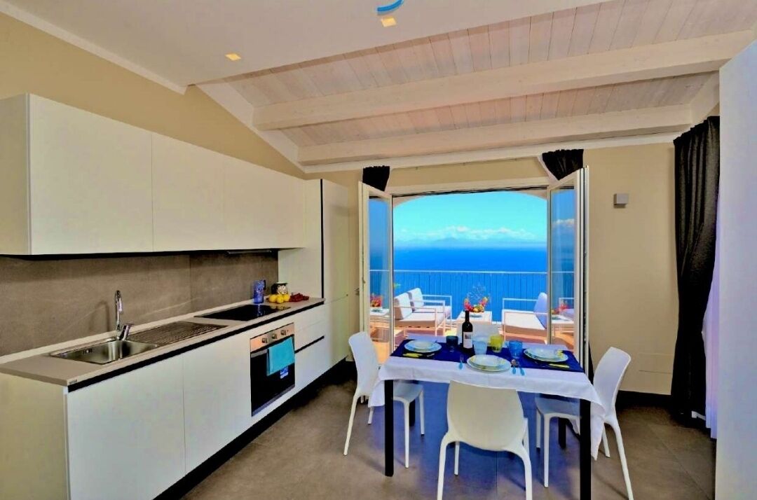 Suite monolocale | Area soggiorno | Smart TV