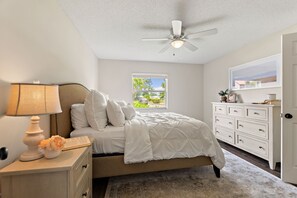 2 chambres, fer et planche à repasser, Wi-Fi, draps fournis