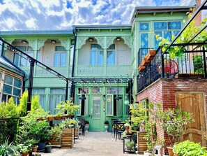 Exterior -  Art's Hotel Tbilisi (Tbilisi)