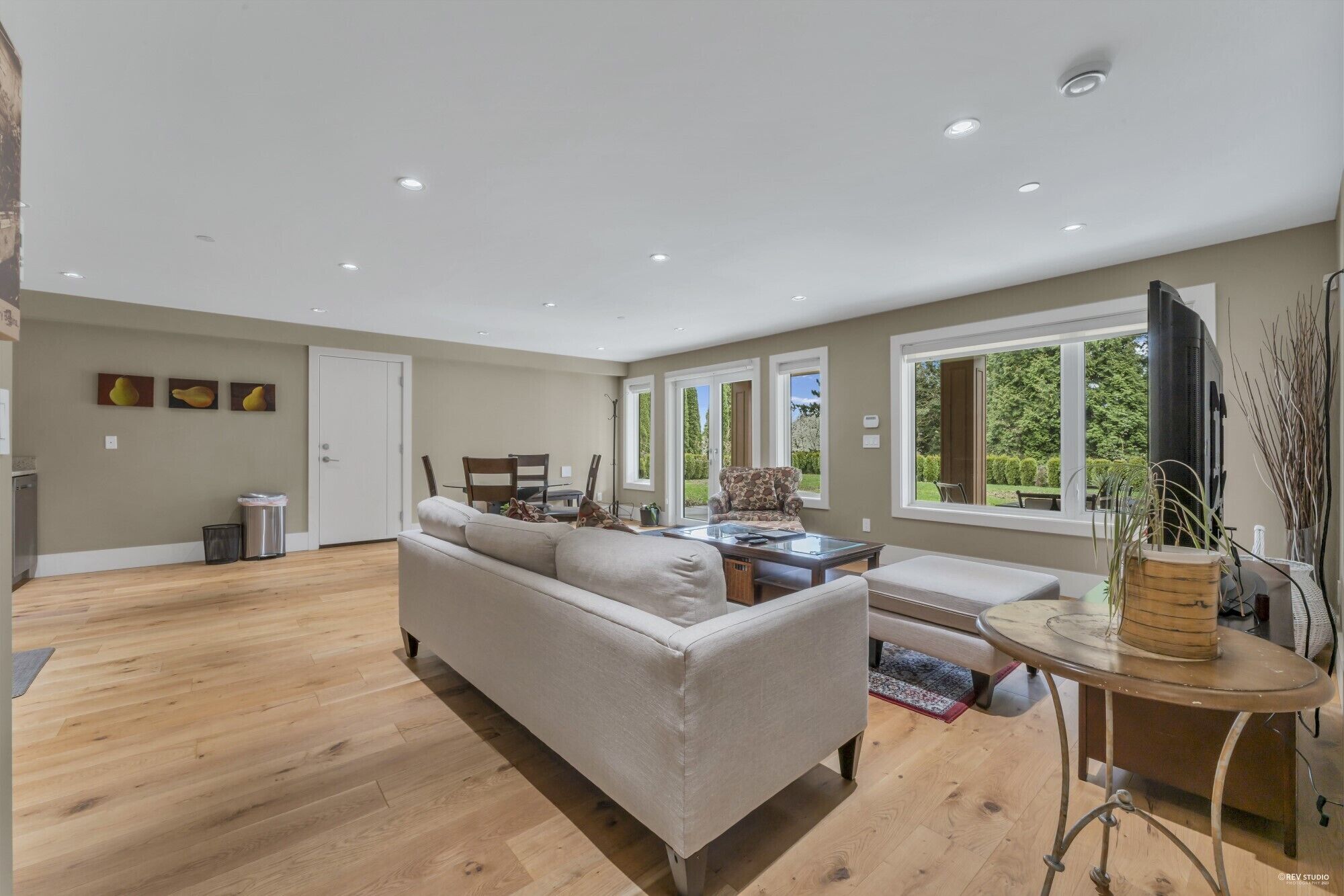 Spring Promotion/ Modern Private 2 BR Suite