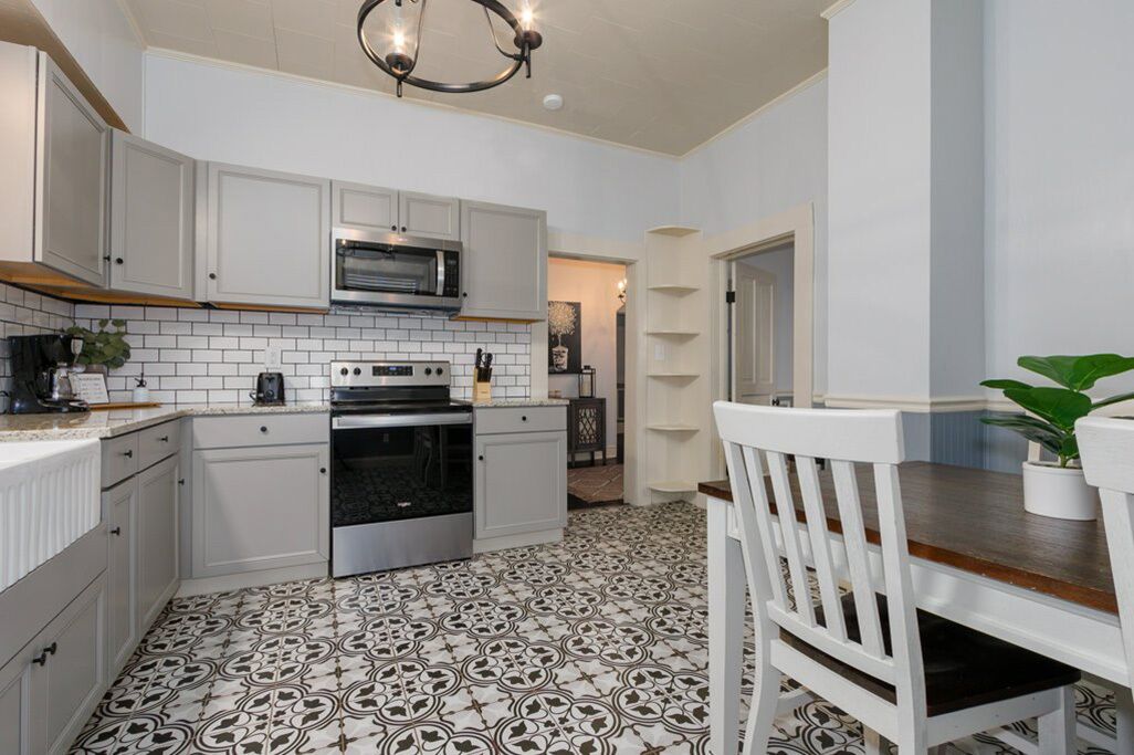 59 Dollar Nights! Bike & Hike the Blue Ridge Mountains! Nearby Asheville Awaits!