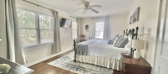 Charming Beaufort Retreat Entire Home Just Minutes from Downtown & Parris Island