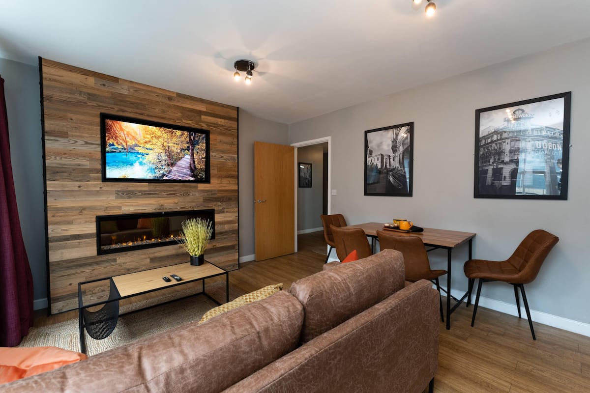 Apartamento | Área de estar | TV