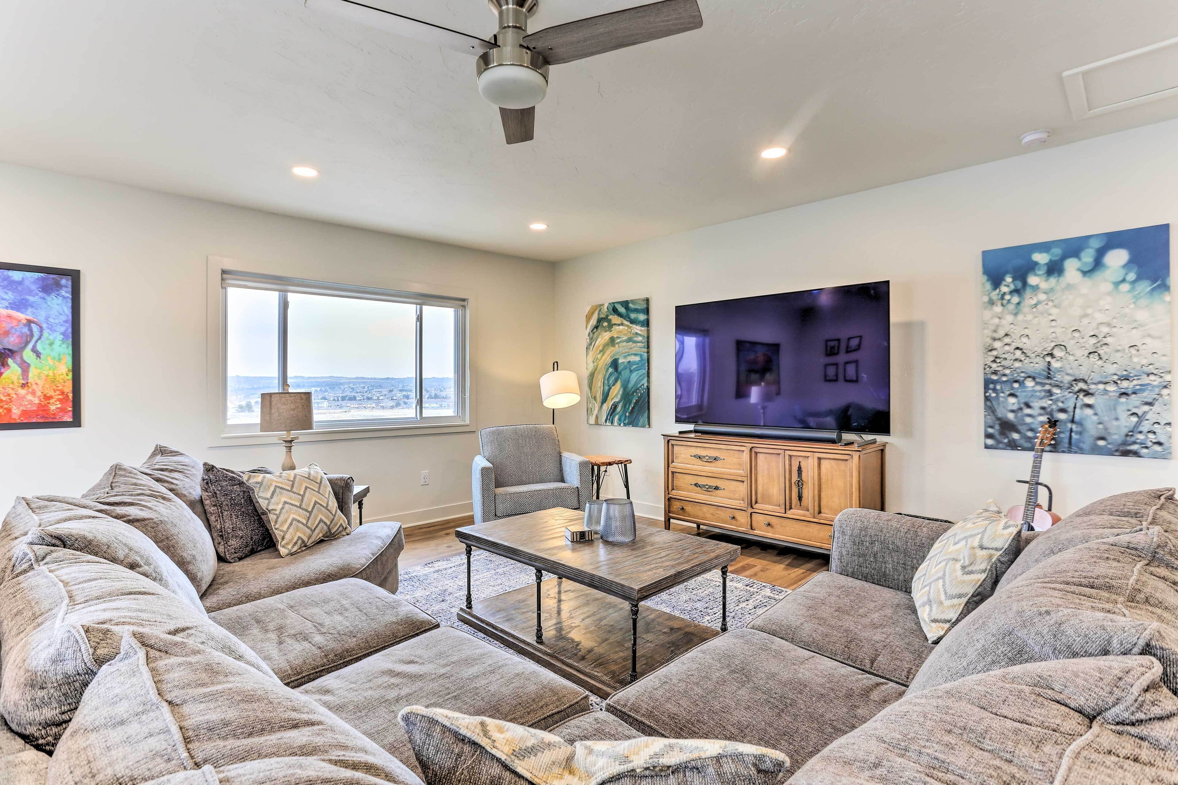 Castle Rock Vacation Rental: 2 Mi to Downtown!