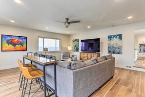 TV - 2 Mi to Dtwn Castle Rock: Home w/ Furnished Patio (Castle Rock)