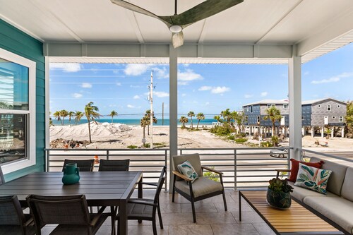 Pre Summer Get Away. MAY DISCOUNTED!! FULL gulf views 220steps to the ocean. 