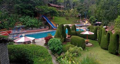 Exclusive,Luxury,clean and conveniently located in front of piscinas El Bajo