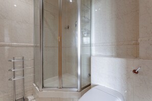 Badekar og hårføner