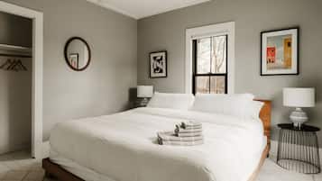 Kamar Klasik | Seprai premium, selimut bulu angsa, busa memori, dan tirai kedap cahaya