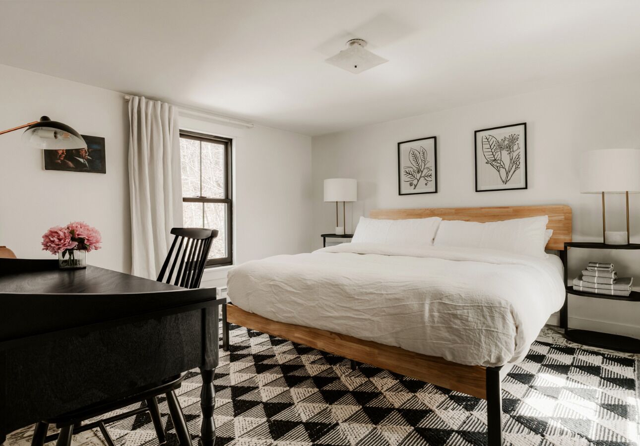 Signature Room | Premium bedding, down comforters, memory foam beds, blackout drapes