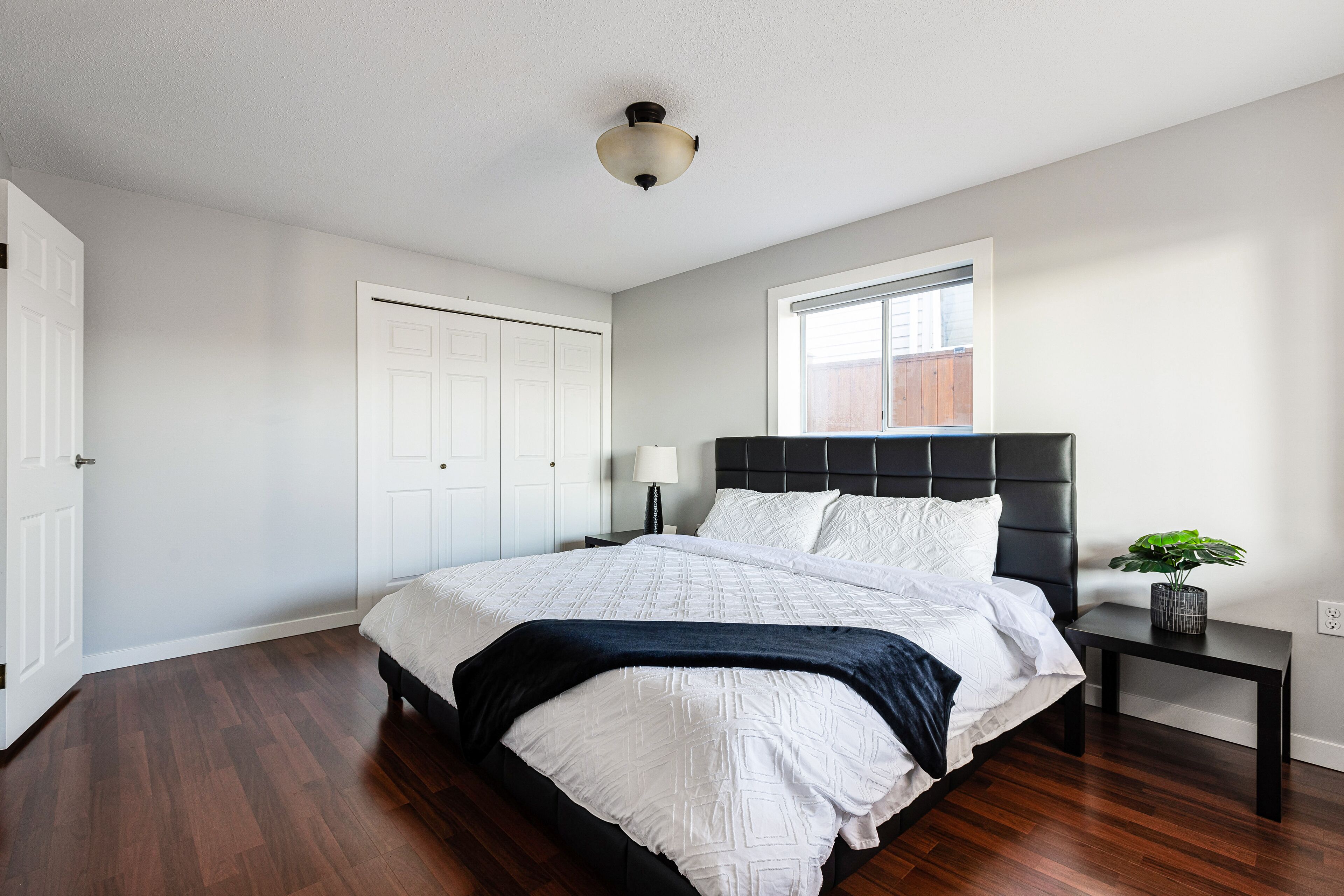 Riverfront 2 Bedroom PET FRIENDLY with Private Dock