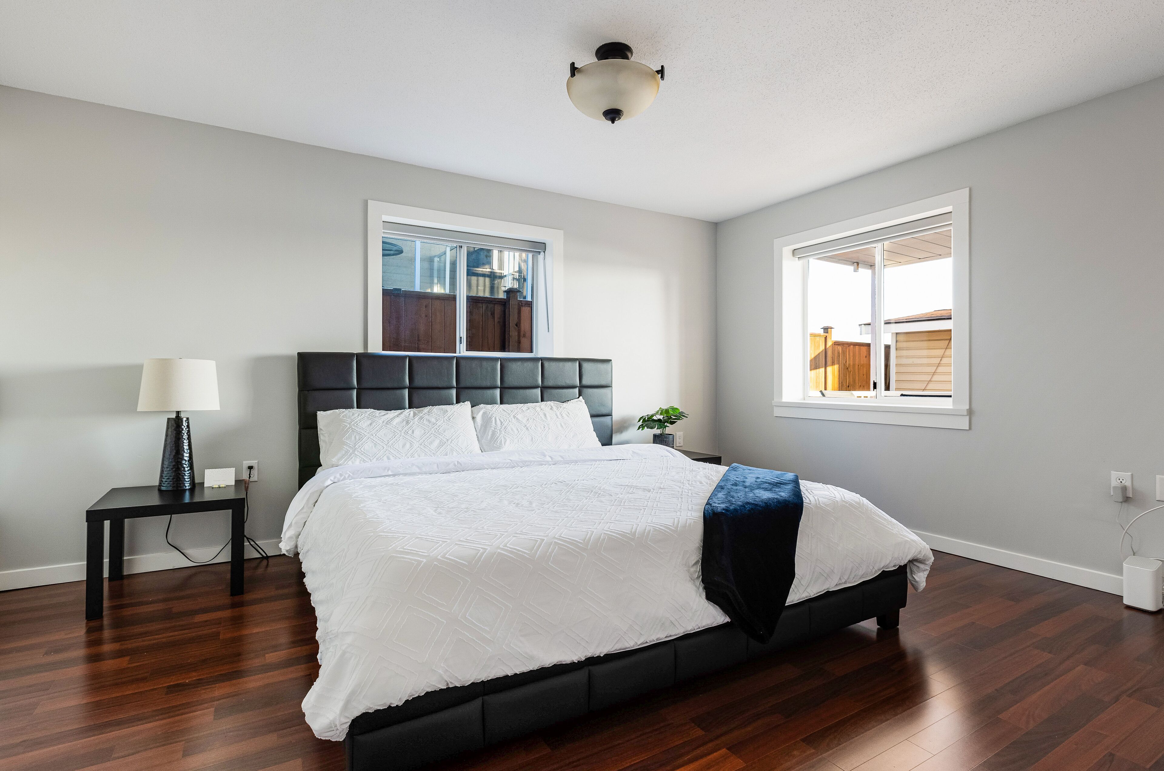 Riverfront 2 Bedroom PET FRIENDLY with Private Dock