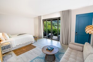 1 bedroom, in-room safe, iron/ironing board, free WiFi