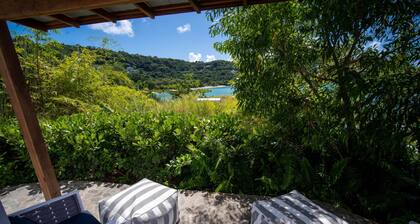Great Beach Views, Only Steps to the Sea, Private Terrace & Comfy Seating