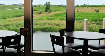 Cobblestone Inn and Suites Newton
