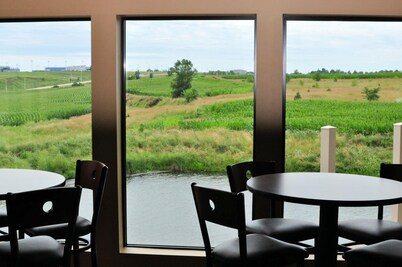 Cobblestone Inn and Suites Newton