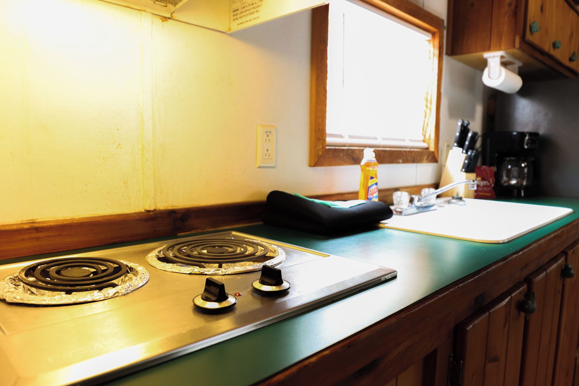 Fridge, microwave, coffee/tea maker