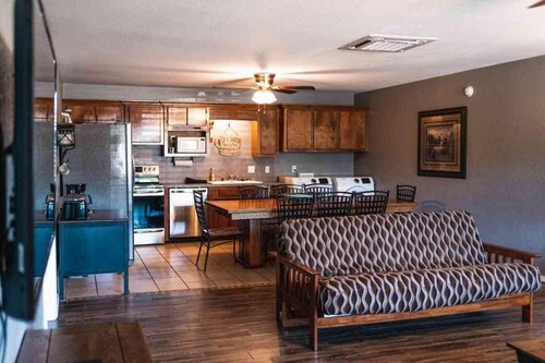 Lake Texoma Six-Plex Main Room