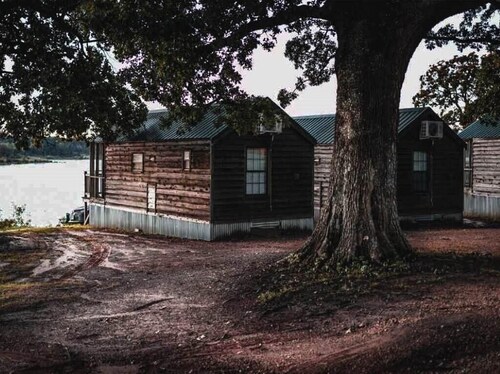 Lake Texoma Cedar Cabin - Uncle Sams Cabin