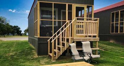 Lake Texoma Lakefront Cabin - Call of the Wild