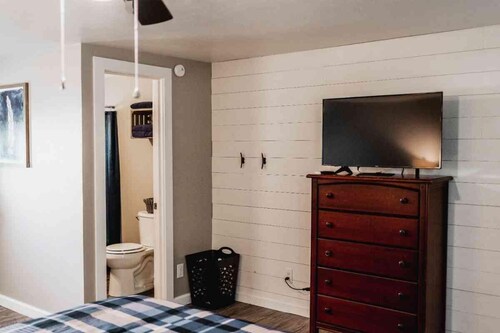 Lake Texoma Room Single