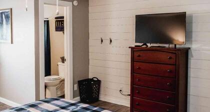 Lake Texoma Room Single