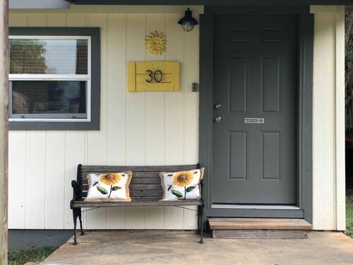 Lake Texoma cabin Sunshine Suite