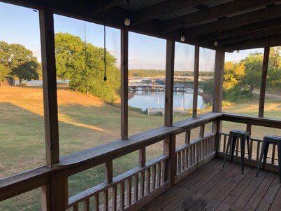 Lake Texoma Captains Quarters
