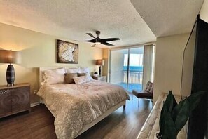 4 soverom, strykejern/-brett, wi-fi (inkludert) og sengetøy