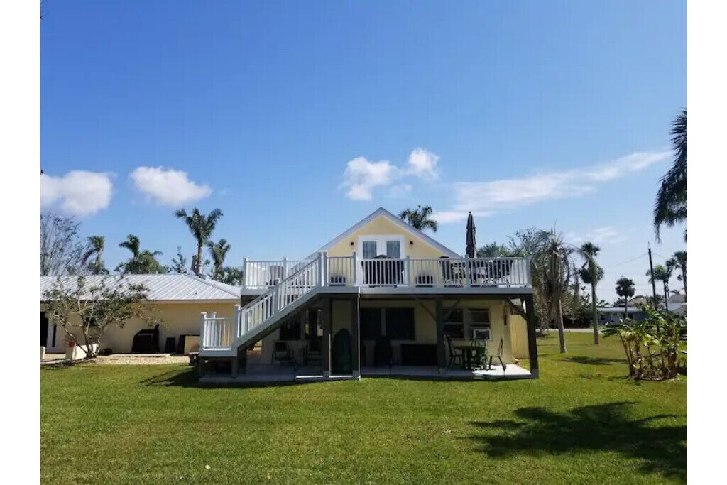 Island Carriage House