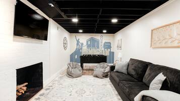 Smart TV, table football