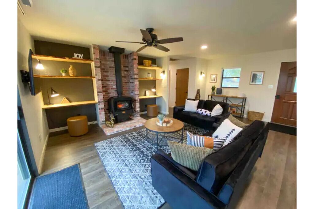 Mountain house in Groveland, near Yosemite.