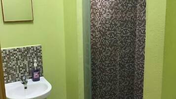 Toallas, jabón, papel higiénico
