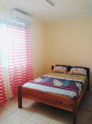 1 bedroom, free WiFi, bed sheets
