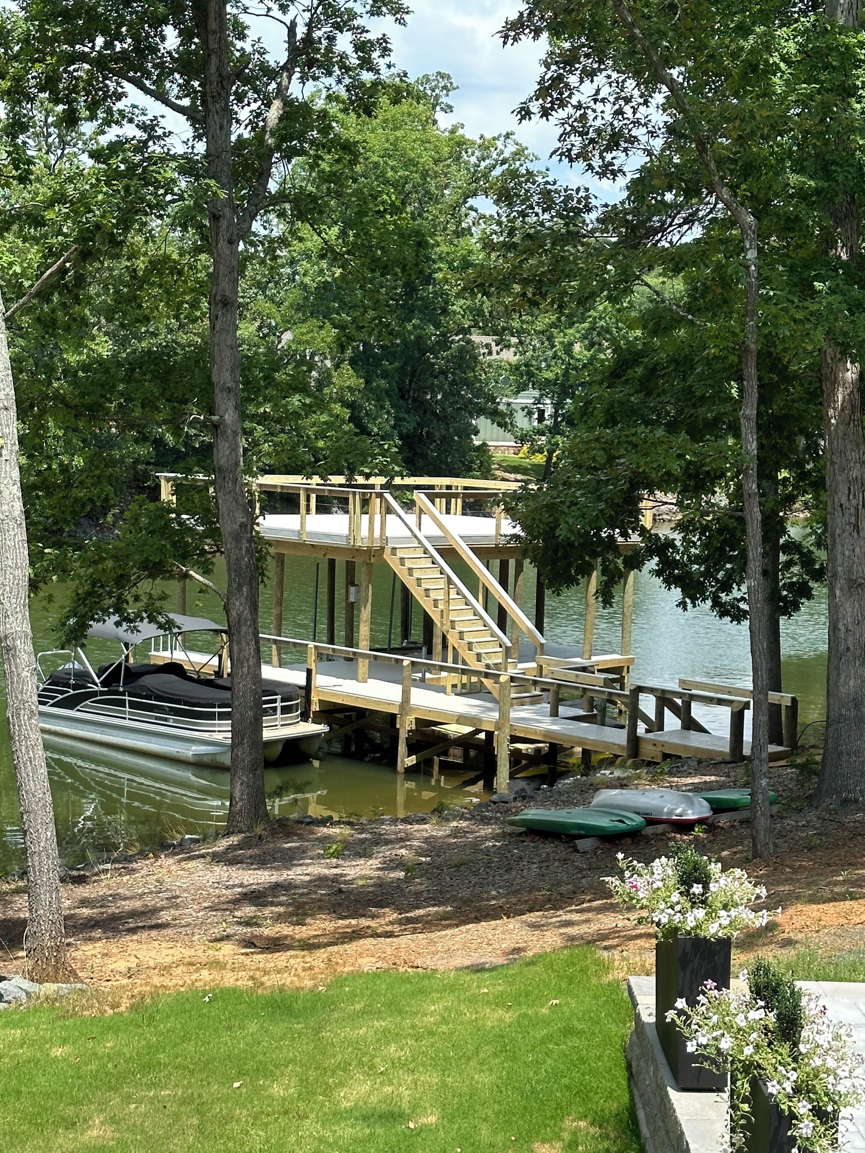 Cozy Studio with access to pool, Lake and Dock