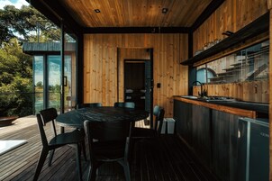 奢华客房 | 私人厨房 | 茶具/咖啡用具、电热水壶、厨具/餐具、清洁用品