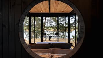 Deluxe Room | Living area