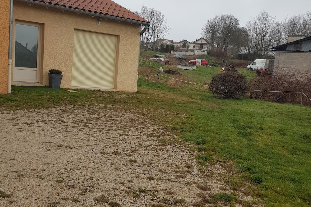 T1 house with parking