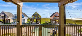 Sea Me Relaxin · Walk to Beach | Sunset Bay Views | Pet Friendly