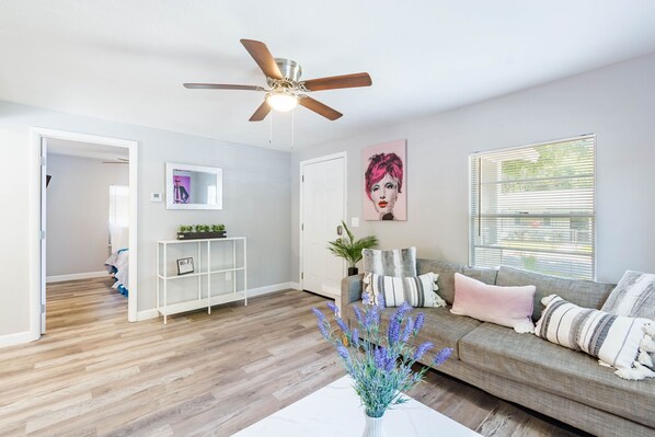 Family Villa | Living area - Sleeps 4 Hot Tub Fenced INN (Tampa)