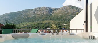 90m2 Beautiful family apartment with sea view