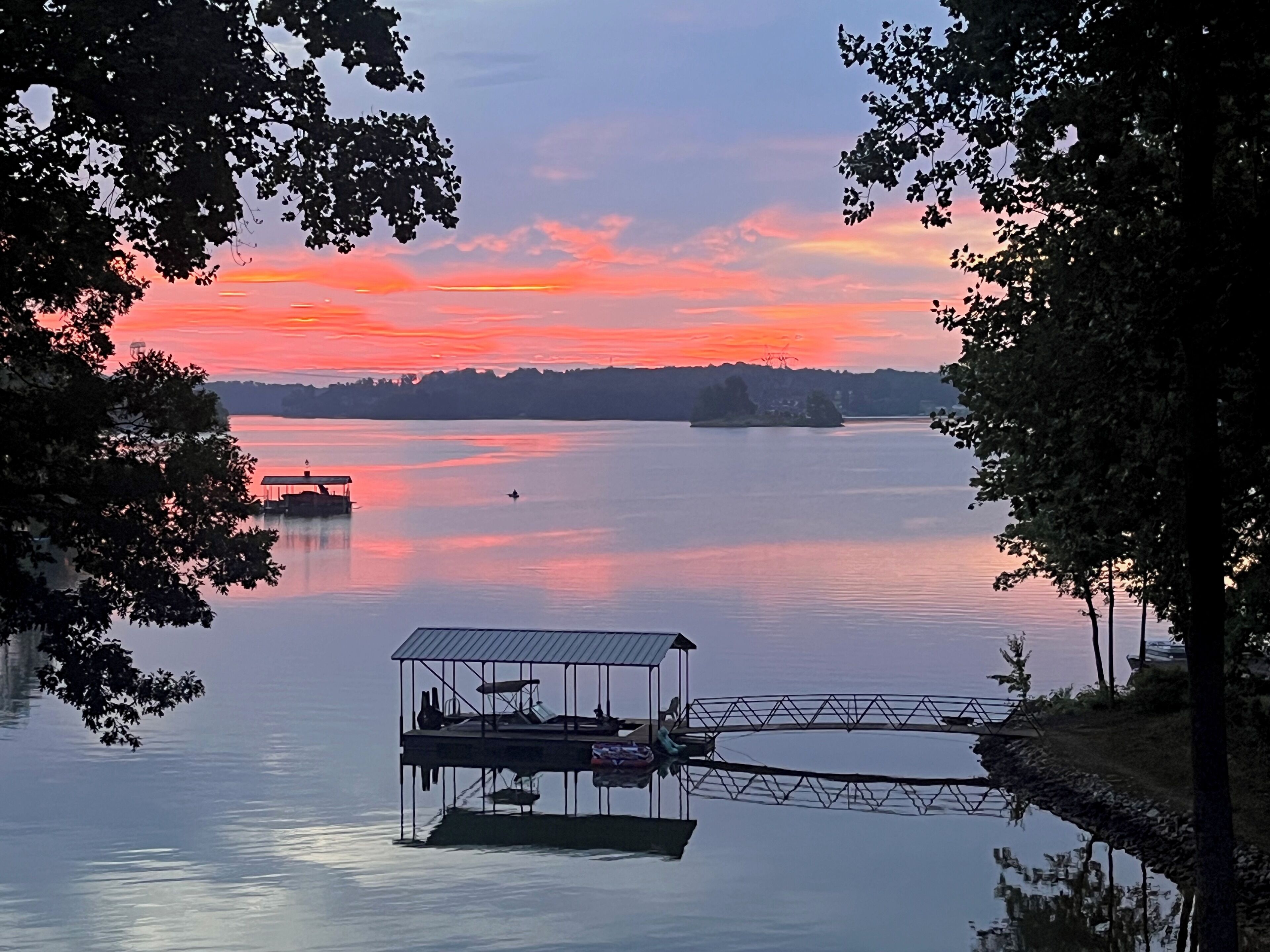 Cozy Log Cabin near Clemson with Big Water Views