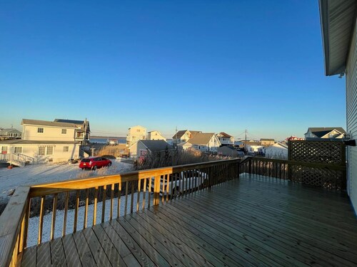 BEAUTY BY THE BAY. Perfect for a family to get away and enjoy LBI.