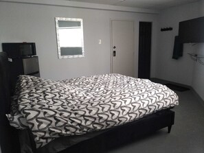 Habitación Confort, accesible para personas con discapacidad, no fumadores | Decoración individual, mobiliario individual, escritorio y wifi gratis